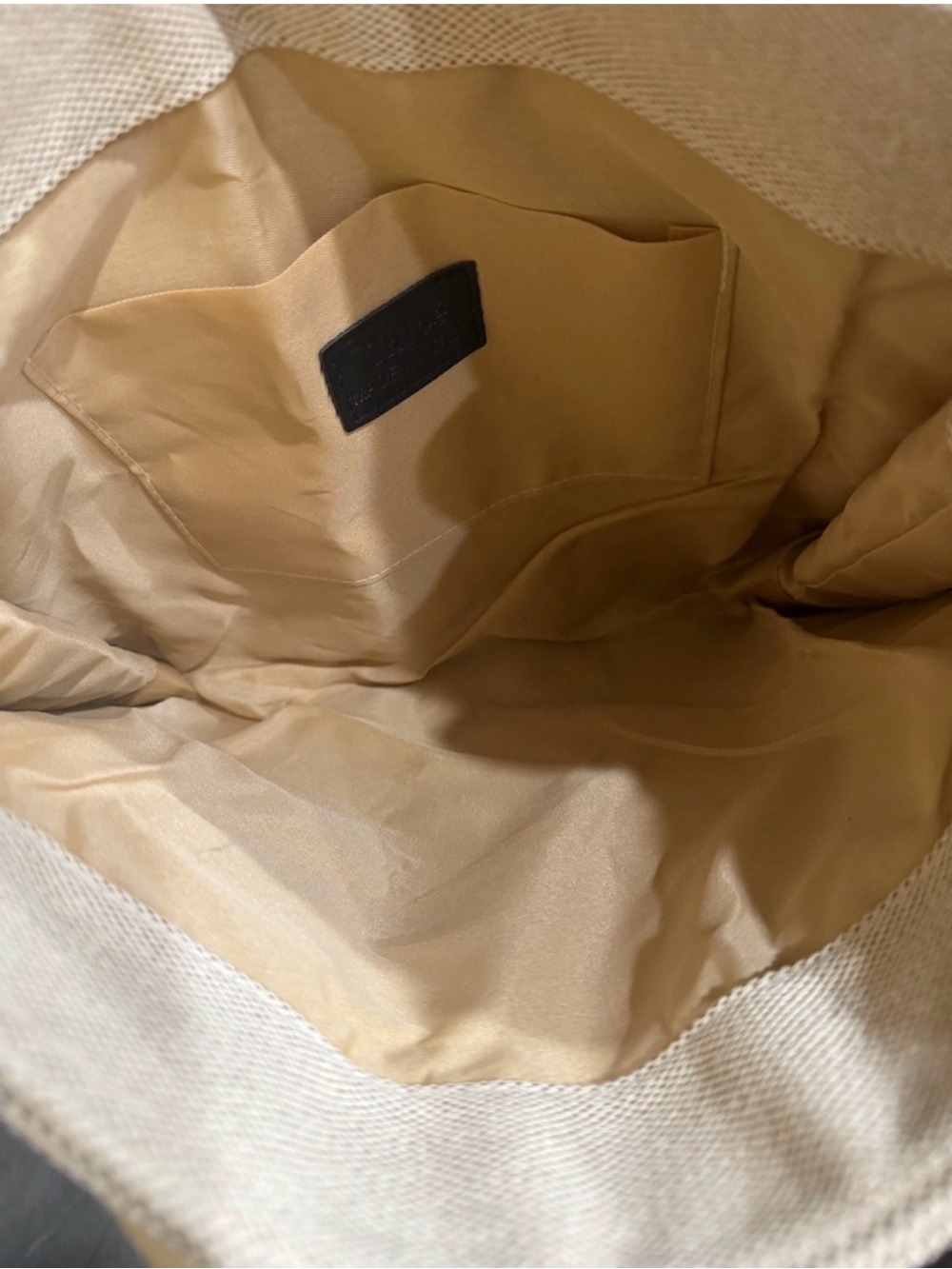 Chloé Woody Medium CANVAS Tote Bag $1,295.00 - Picture 7 of 13